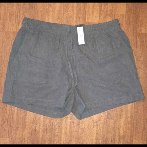 ⛵️NWT Kenneth Cole- Steel Gray Shorts - L - Picture 1 of 1